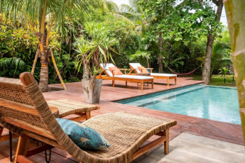 020-Bocana-Exterior-4-Chaise-Lounge-chairs-with-pool-corner