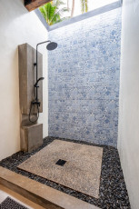 09-Fuego-Suite-Shower-focus-before-glass-959x1440